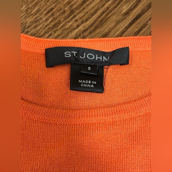 St. John Women’s Orange Silk Cashmere Short Sleeve Sweater Top Size Small - Picture 6 of 8